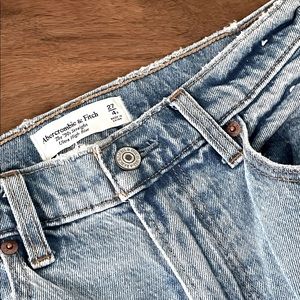 Abercrombie & Fitch 90s straight ultra high rise jeans size 27/4r